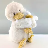 Bukowski Quack mama es kicsinye 20 cm-es feher pluss kacsa par sarga csorrel