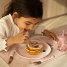 Little Dutch Fairy Garden rózsaszín peremes tányéralátét őzikés mintával