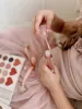 Mrs Ertha Glimmies vegán eperízű szájfény - Glitter Pink