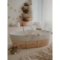 AhojBaby organikus pamut szürke betét fonott mózeskosárban oldalnézetből