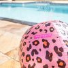 Swim Essentials felfújható spriccelő strandlabda 60 cm - Rose Gold Leopard