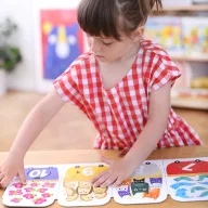   Banana Panda fejlesztőjáték - Make-a-Match Puzzle - Számos vonat