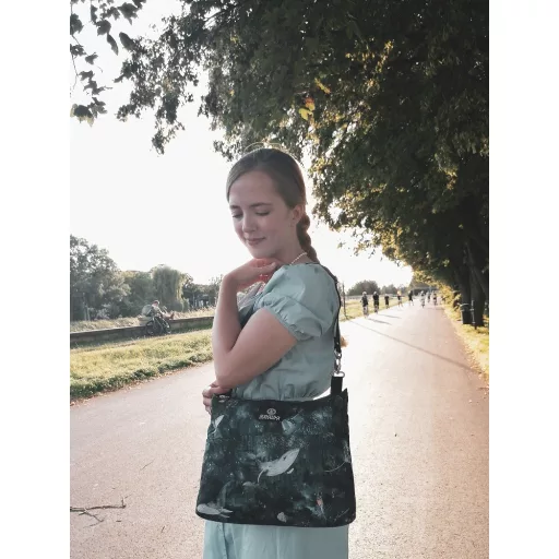 Makaszka babakocsi táska - Ágak szárnyán