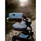 Makaszka babakocsi kézmelegítő muff és meleg kocsizsák babakocsin naplementében
