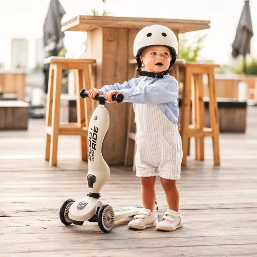 Scoot and Ride Highwaykick1. 2 in 1 kismotor/roller ASH