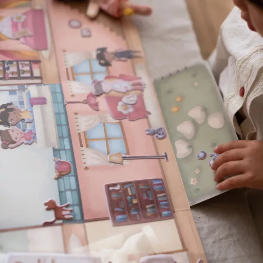 Little Dutch újrafelhasználható matricás füzet Rosa és barátai