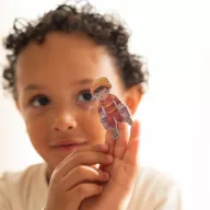   Little Dutch újrafelhasználható matricás füzet Jim és barátai
