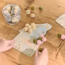Little Dutch Safari pom pom kép készítő doboza és a benne található állatfigurák 80+ pompon jelzéssel