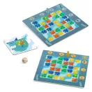 Djeco Fish'n Shark társasjáték elemei két játéktáblával fa dobókockával és színes jelölőkockákkal