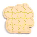 A Djeco Puzzlo Nut üres fa kerete a puzzle darabok helyét mutató sárga kontúrokkal
