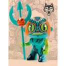Djeco Arty Toys Globular kalózfigura jellegzetes szigonyával fehér háttér előtt