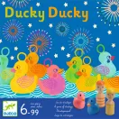 Djeco Lucky Ducky stratégiai társasjáték dobozának közeli képe a színes kacsákkal és tűzijáték mintával