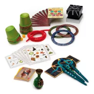 Djeco Magicam bűvészkészlet színes kellékei kártyákkal poharakkal és varázskellékekkel