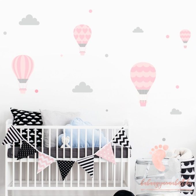 Design falmatrica - Rózsaszín léggömbök szürke felhőkkel