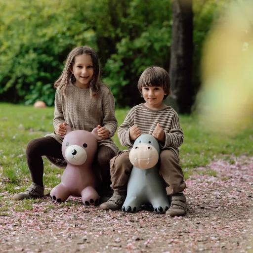 Find that hippo - Felfújható ugráló játék - Maya a maci
