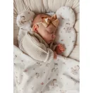 Infantilo bambusz nyári babatakaró és mackó párna szett Mommy Bear mintával mózeskosárban