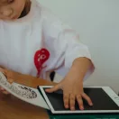 Kidywolf Kidydraw Mini zöld színű állatos LCD rajzkönyv becsukott állapotban