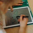 Kidywolf Kidydraw Mini zöld színű állatos LCD rajzkönyv becsukott állapotban