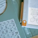Kidywolf Kidydraw Pad 6 átvilágítós rajztábla füzetben 30 finomságok sablonnal és ceruzával