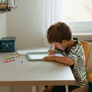 Kidywolf Kidydraw Pro Zöld kétoldalas rajztábla papír sablonnal és ceruzával