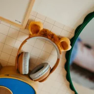 Kidywolf Kidyears Lion barna gyerek fejhallgató plüss oroszlán fülekkel