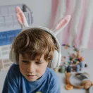 Kidywolf Kidyears Rabbit fehér vezeték nélküli gyerek fejhallgató mágneses plüss nyuszifülekkel