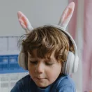 Kidywolf Kidyears Rabbit fehér vezeték nélküli gyerek fejhallgató mágneses plüss nyuszifülekkel