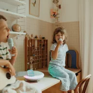 Kidywolf Kidykaraoke zöld karaoke hangszóró LED fénnyel és 2 vezeték nélküli mikrofonnal