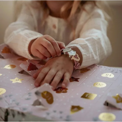Little Dutch adventi kalendárium charm készítővel és matricával
