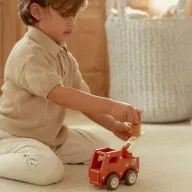 Little Dutch tűzoltó autó figurával
