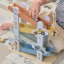 Little Dutch autók a lejtőn