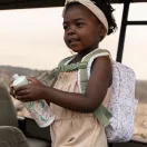 Little Dutch Safari Friends ovis hátizsák állatos mintával és zöld pántokkal