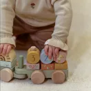 Little Dutch Safari Friends fa építővonat színes kockákkal és állatfigurákkal