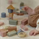 Little Dutch Safari Friends 50 darabos fa építőkocka készlet egymásra építve állatfigurákkal