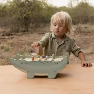 Little Dutch Safari Friends fa kalapálós játék krokodil formában, színes csapokkal és kalapáccsal