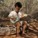 Little Dutch zöld fa játék gitár Safari Friends állatos illusztrációval