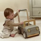 Little Dutch Safari Friends zöld tolható fa autó elölnézetből