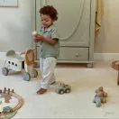 Little Dutch Safari zöldes fa autó kivehető ember figurával