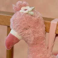 Little Dutch Safari Friends rózsaszín plüss zenélő flamingó fa gyűrűvel