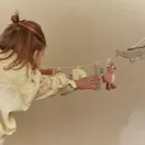 Little Dutch Safari Friends felfűzhető rózsaszín flamingó textil figura