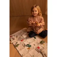 Liewood Baboo adventi kalendárium 50x100 cm-es méretben, organikus pamut anyagból