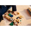 Liewood Carola Robot fa matató tábla 30x32 cm fogaskerekekkel és golyóvezetővel