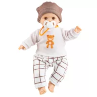 Paola Reina Alex 36 cm-es játékbaba macis felsőben és kockás nadrágban, fehér cumival.