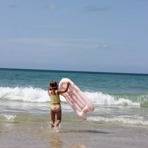Sunnylife gyerek felfújható szörfdeszka - Dolphin Surf Co Pink Stripe