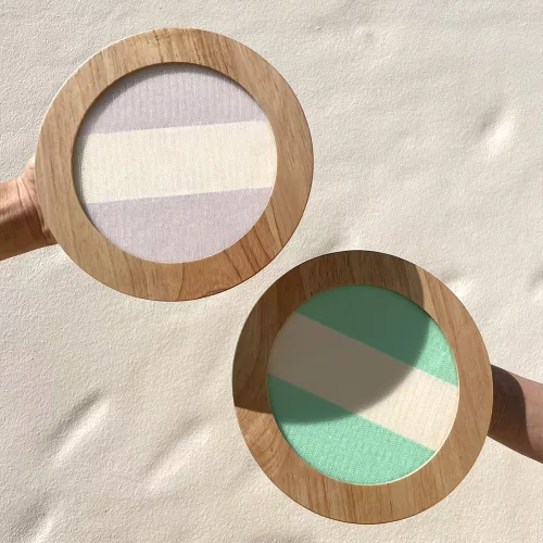 Sunnylife Catch Ball - Rio Sun Pastel Aqua and Lilac - Játék közben