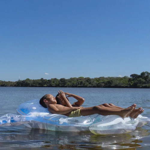 Sunnylife Burger Boy The Sea Kids Blue-Lime Felfújható Matrac - Méretek