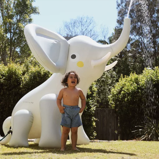 Sunnylife felfújható óriás spriccelő játék - Eli the Elephant Grey