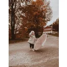 Mrs Ertha Brellie esernyő Bouquet Silhouette mintával és praktikus C alakú fogantyúval összecsukott állapotban