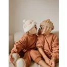 Mrs Ertha téli pilótasapka Blush színben, puha krémszínű béléssel és pomponnal