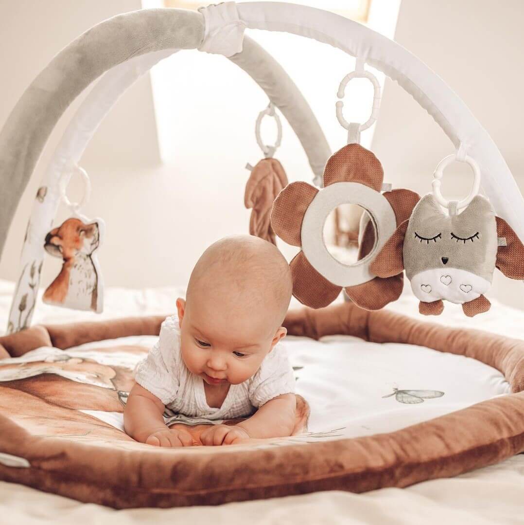 A baba játszószőnyeg előnyei kicsiknél és nagyobbaknál